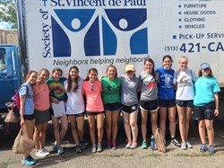 Students Join Forces for Immersion Trip to Area Social Service Agencies