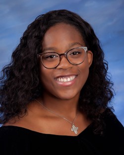 Saint Ursula Academy's Felicia White Honored with Mamie Earl Sells Scholarship