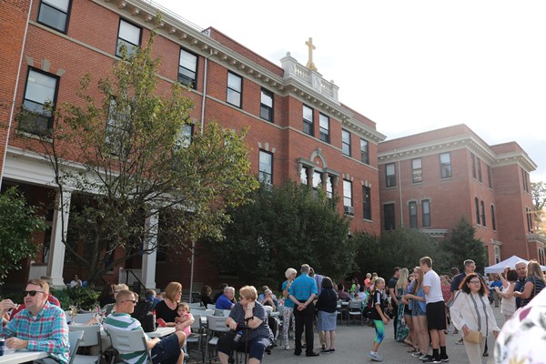 Hundreds Enjoy Summer Fun and Tours at Taste of SUA Event at Saint Ursula Academy